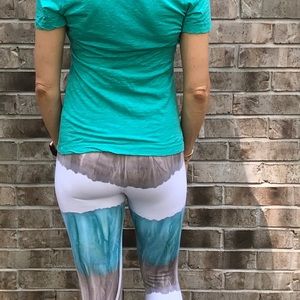 Hard Tail Pants - Hard Tail High Rise Flat Waist Capri Hard Tail Pants - Hard Tail High Rise Flat Waist Capri